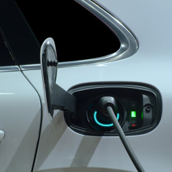 Samochody elektryczne wspierają sieć energetyczną
